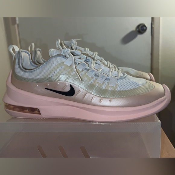 NIKE Air Max Axis 's Running Shoes For Women - Picture 4 of 11